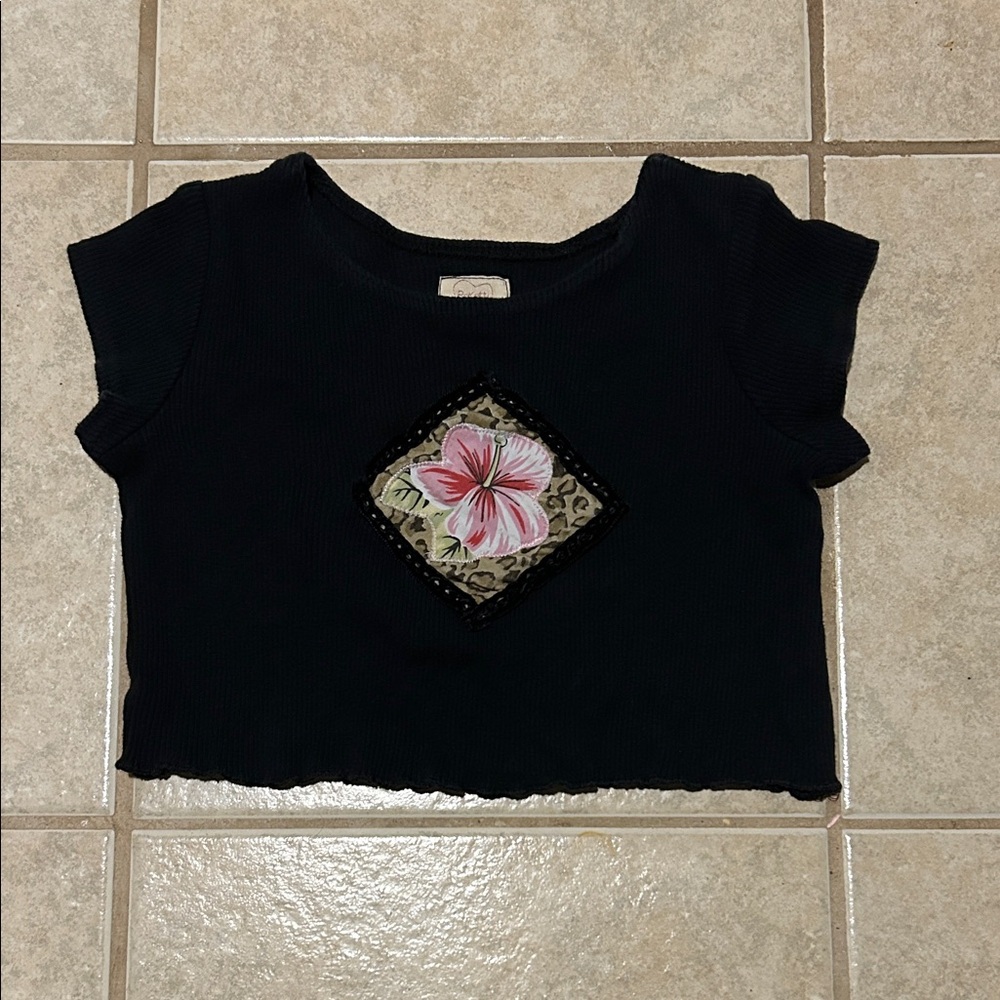 Chic Black Kids Tee with Floral Patch
